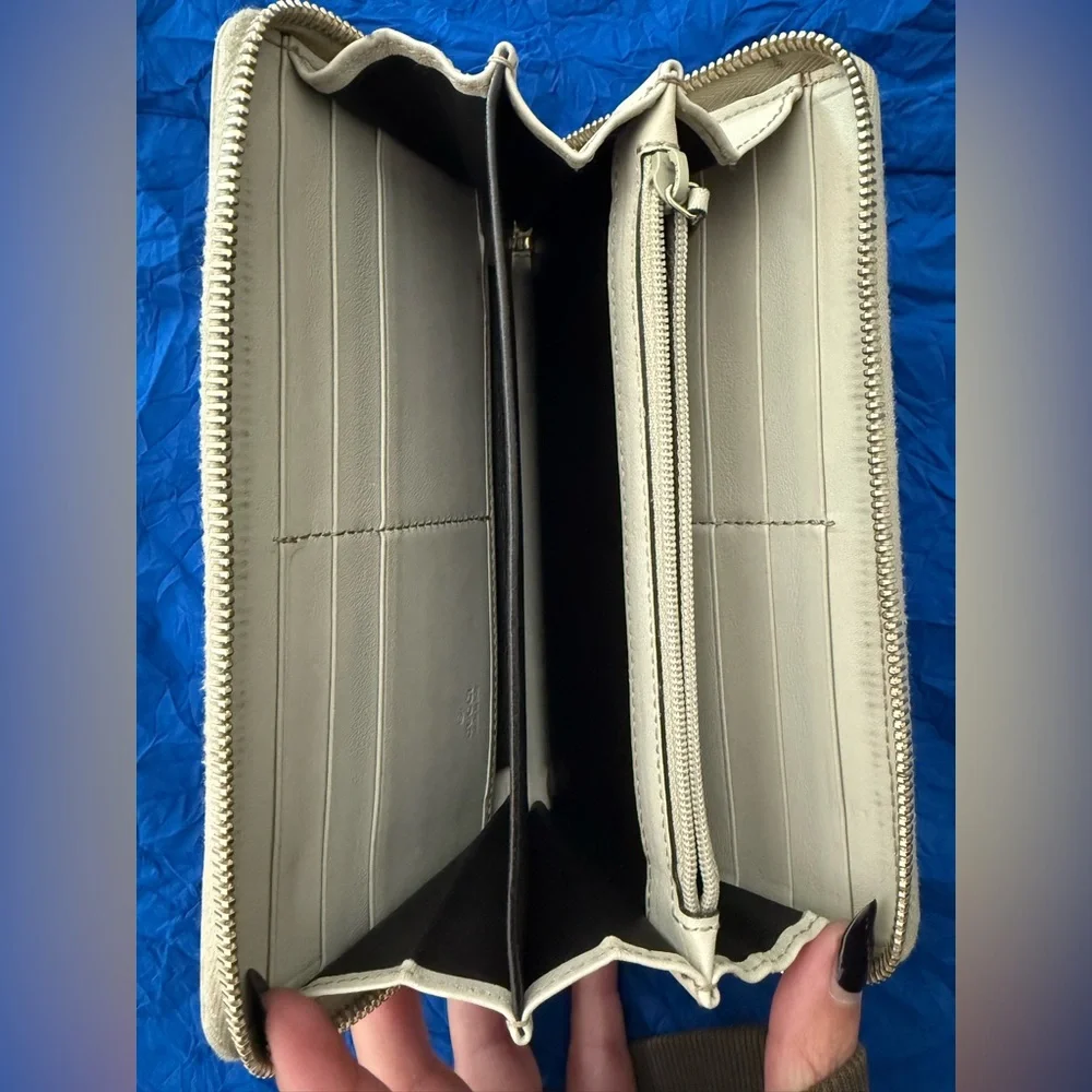 ❗️SOLD❗️GUCCI Guccissima Zip Around GG Signature Continental Wallet - Picture 6 of 9